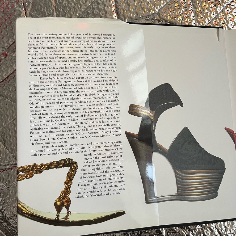 SALVATORE FERRAGAMO: THE ART OF THE SHOE (1898-1960) • RIZZOLI • 1992 HARDCOVER - Picture 2 of 16